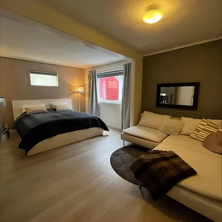 Ross-smauet - Charming House Constructed In 1880